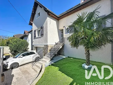 House in Sucy-en-Brie (94370)