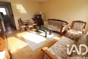 Apartment in Avon (77210)