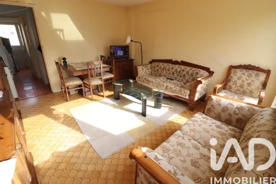 Apartment in Avon (77210)