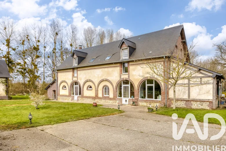 Maison 10 pièces 382 m² · à Gournay-en-Bray · 382 m² · 550 000 €