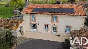 House in Lhoumois (79390)