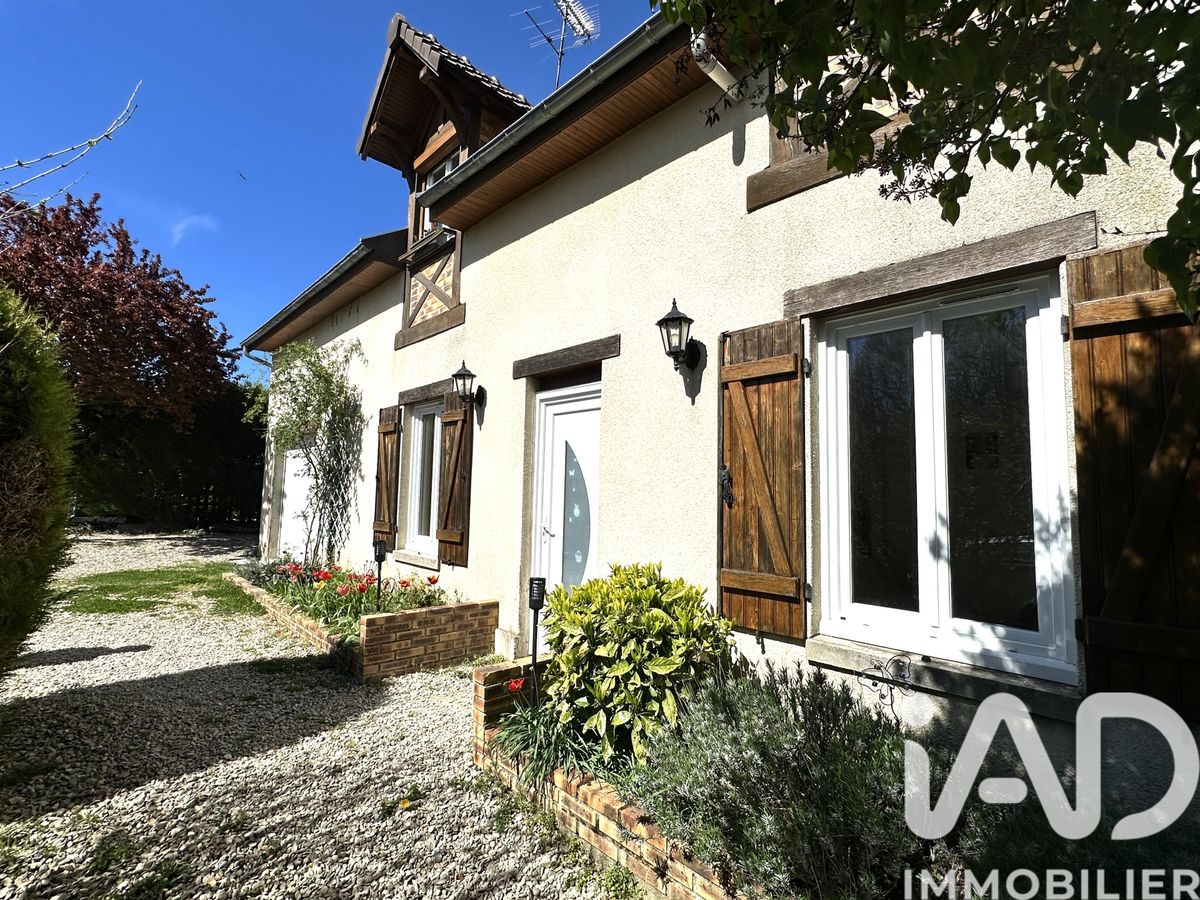 maison à Saint-Pouange
