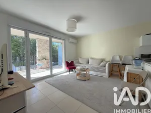 Apartment in Carros (06510)