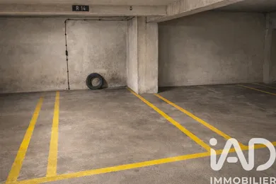 Parking à Paris (75009)