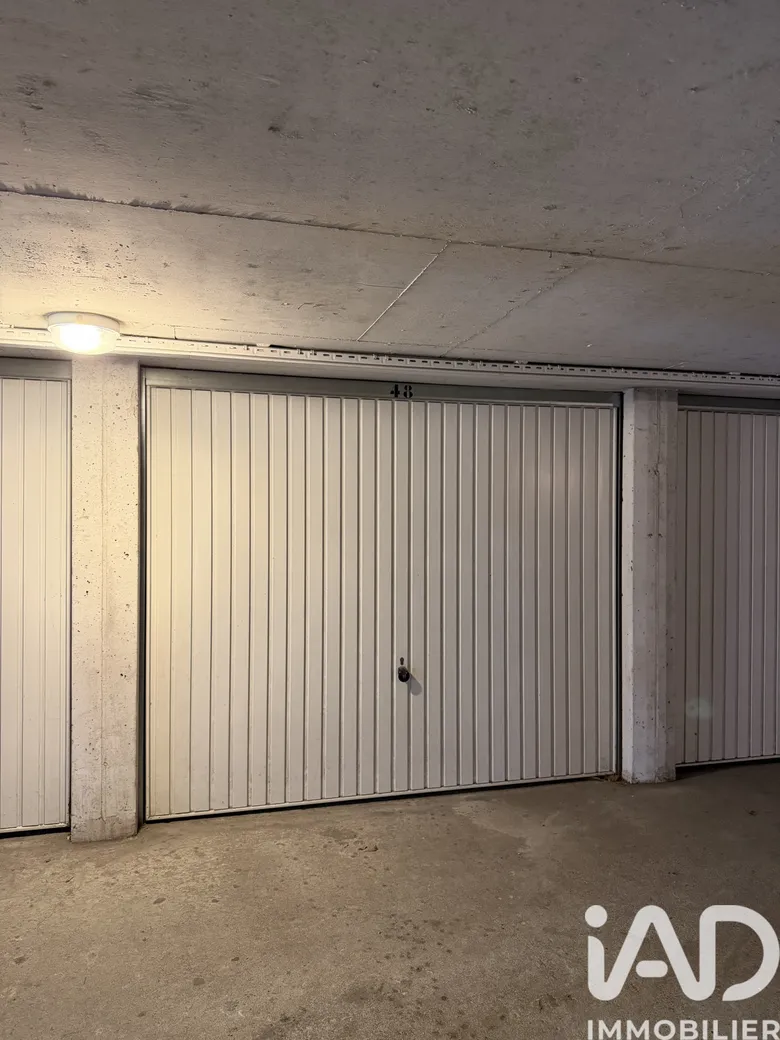 Parking 13 m² · à Orléans · 13 m² · 17 000 €