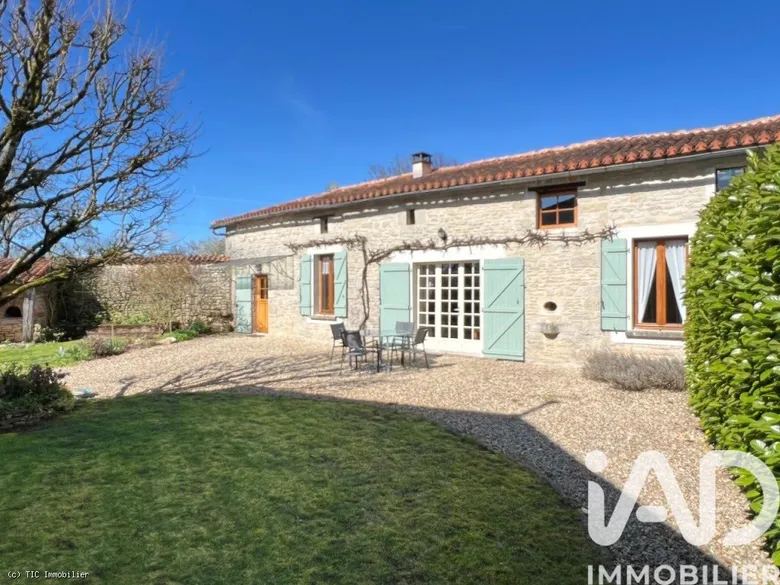 Maison 5 pièces 125 m² · à Barro · 125 m² · 230 000 €