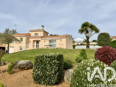 Maison à Mervent (85200)