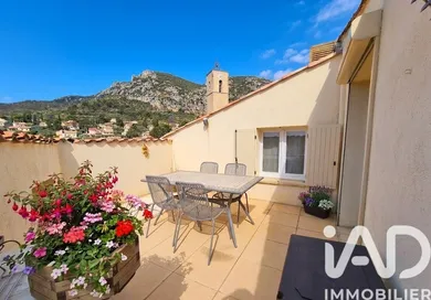 Apartment in Volx (04130)