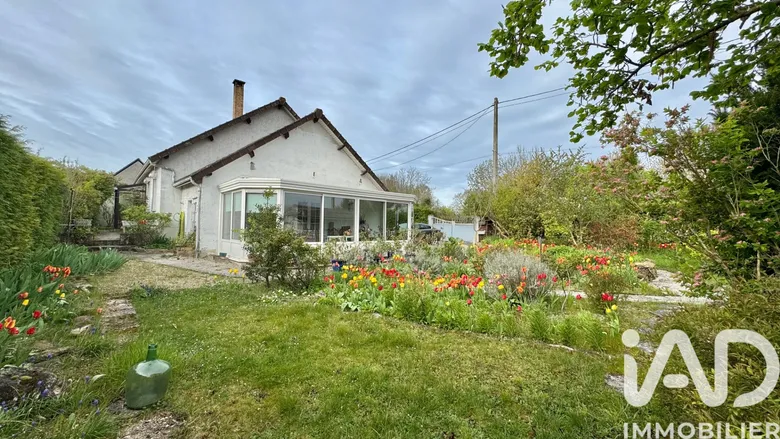 Maison 5 pièces 141 m² · à Châtres · 140,6 m² · 200 000 €