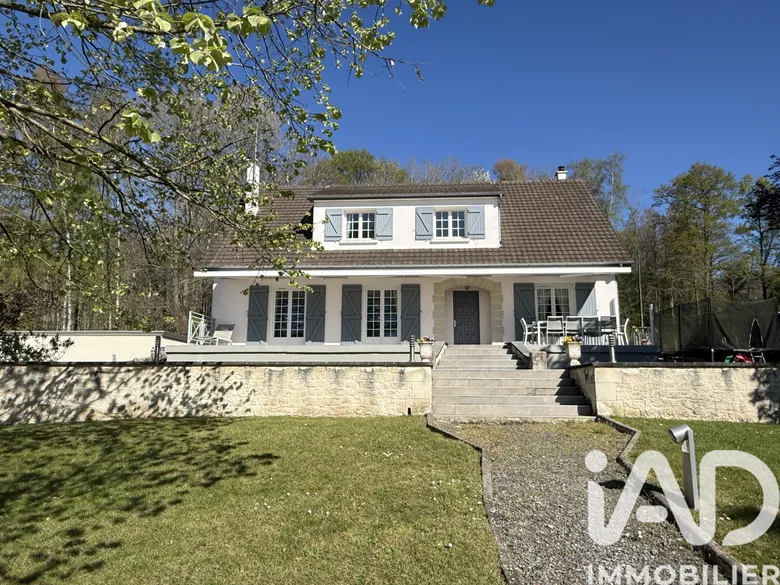 Maison 10 pièces 216 m² · à Ribécourt-Dreslincourt · 216 m² · 495 000 €