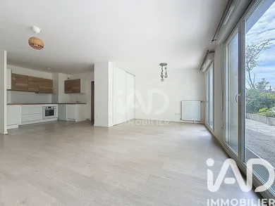 Apartment in Noisy-le-Grand (93160)