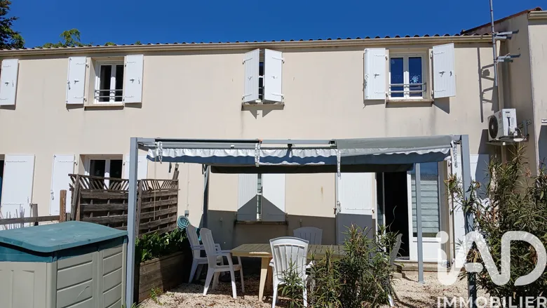 Maison 4 pièces 71 m² · à Saint-Georges-des-Coteaux · 71 m² · 168 000 €