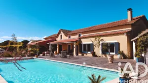 Mas à Saint-Laurent-d'Aigouze (30220)