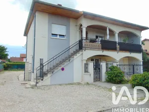 Architectural house in Pusignan (69330)