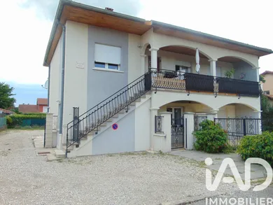Architectural house in Pusignan (69330)