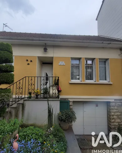 Maison traditionnelle à Stains (93240)