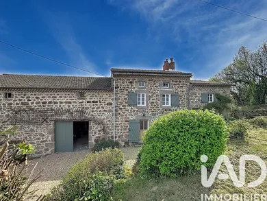 Maison de campagne à Auzelles (63590)