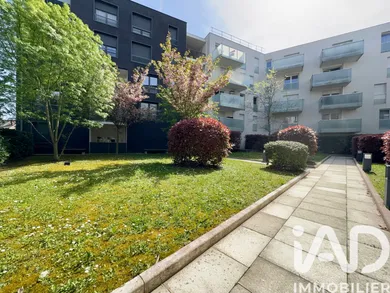 Apartment in Palaiseau (91120)