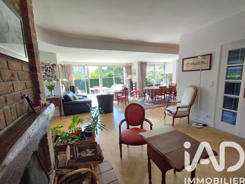 Maison 8 pièces 167 m² · à Hem · 167 m² · 599 000 €