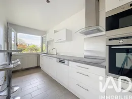 Apartment in Magny-les-Hameaux (78114)