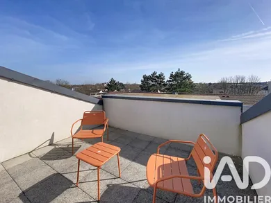 Duplex à Voisins-le-Bretonneux (78960)