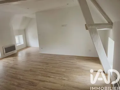 Apartment in Villeneuve-sur-Yonne (89500)