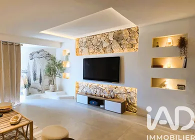 Apartment in Saint-Raphaël (83700)