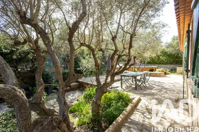 House in Villeneuve-lès-Avignon (30400)