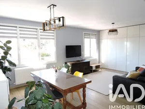 Apartment in Le Chesnay (78150)