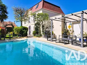 Maison traditionnelle à Ozoir-la-Ferrière (77330)