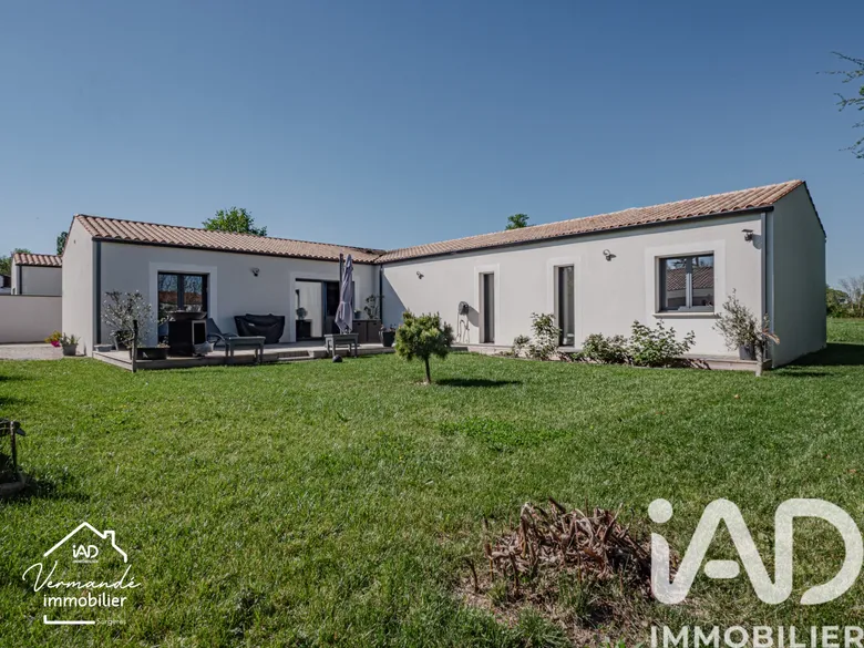 Maison 6 pièces 138 m² · à Surgères · 138 m² · 319 000 €