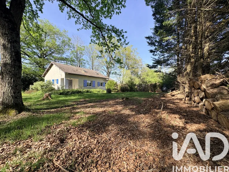 Maison 5 pièces 112 m² · à Morlac · 112 m² · 104 000 €