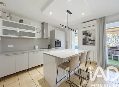 Apartment in Marseille (13015)
