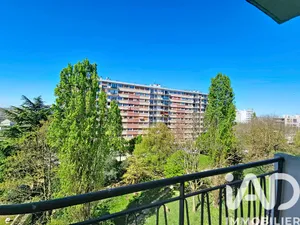 Apartment in Montreuil (93100)