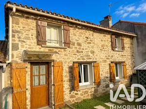 House in Saint-Martin-du-Fouilloux (79420)