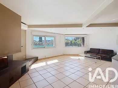 Architectural house in La Garde (83130)