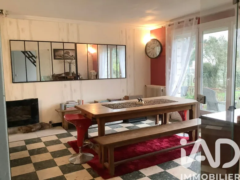 Maison 6 pièces 118 m² · à Margny-lès-Compiègne · 118 m² · 303 000 €