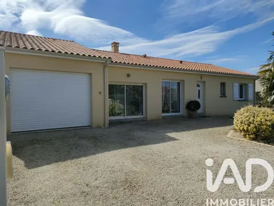 Pavillon à Saint-Léger-de-Montbrun (79100)