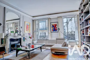 Apartment in Paris (75016)
