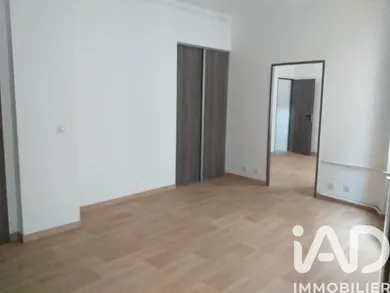 Apartment in Saint-Étienne (42100)