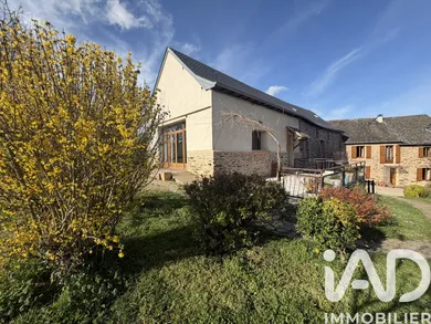 Lodge in La Salvetat-Peyralès (12440)
