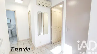 Apartment in L'Isle-sur-la-Sorgue (84800)