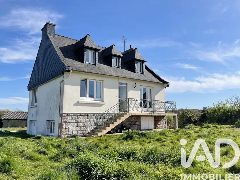 Maison 7 pièces 135 m² · à Brélidy · 135 m² · 195 000 €