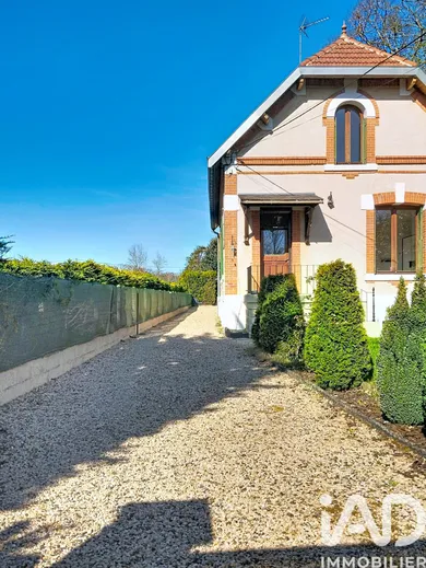 House in Bourg-et-Comin (02160)