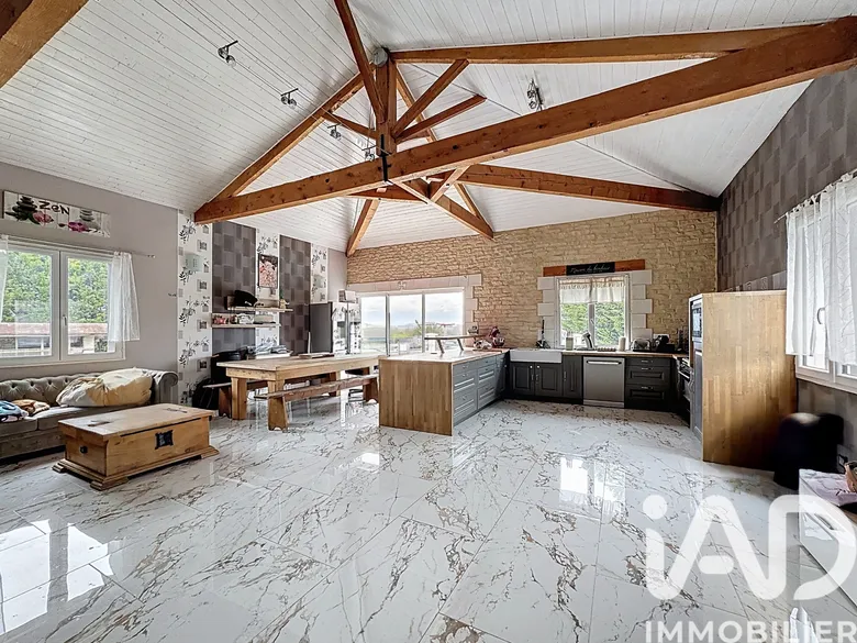 Maison 5 pièces 147 m² · à Val des Vignes · 147 m² · 273 000 €