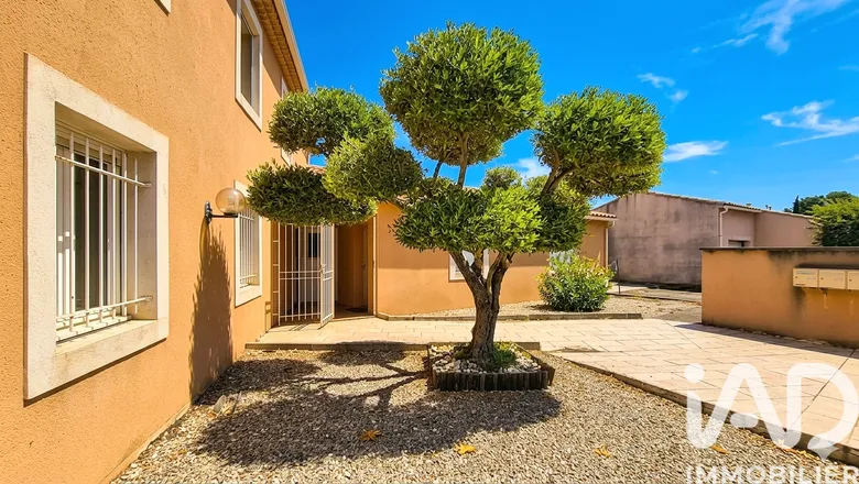 Appartement 3 pièces 74 m² · à L'Isle-sur-la-Sorgue · 74 m² · 250 000 €