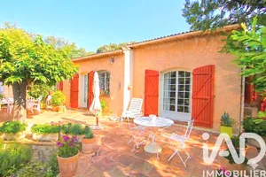 Maison à Méounes-lès-Montrieux (83136)