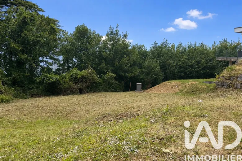 Terrain à bâtir à Saint-Gingolph (74500) · 330 000 €