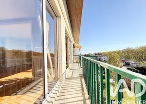 Apartment in Sèvres (92310)