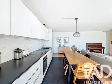 Apartment in Montrouge (92120)